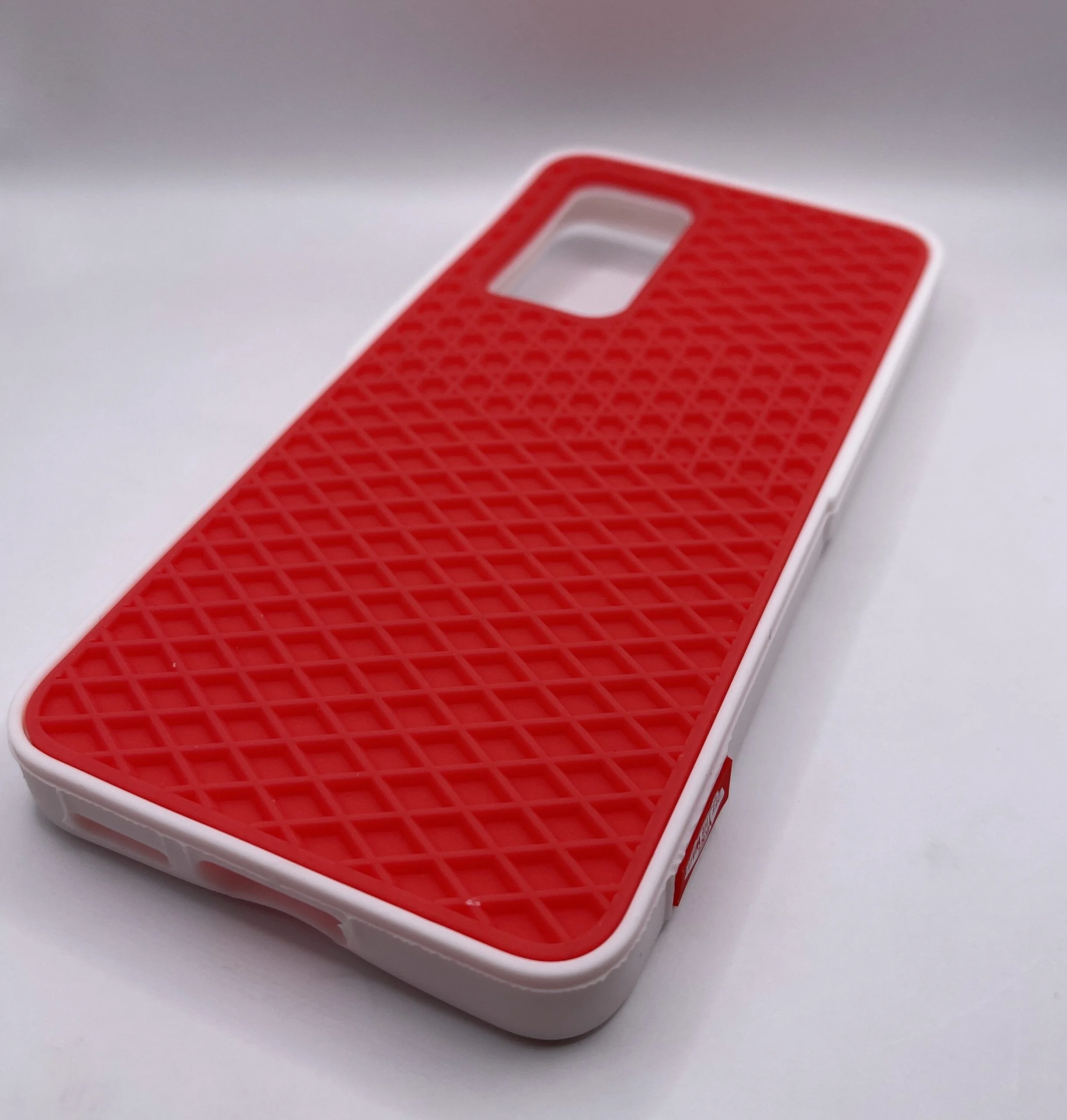 Carcasa Vans off the wall roja con blanco